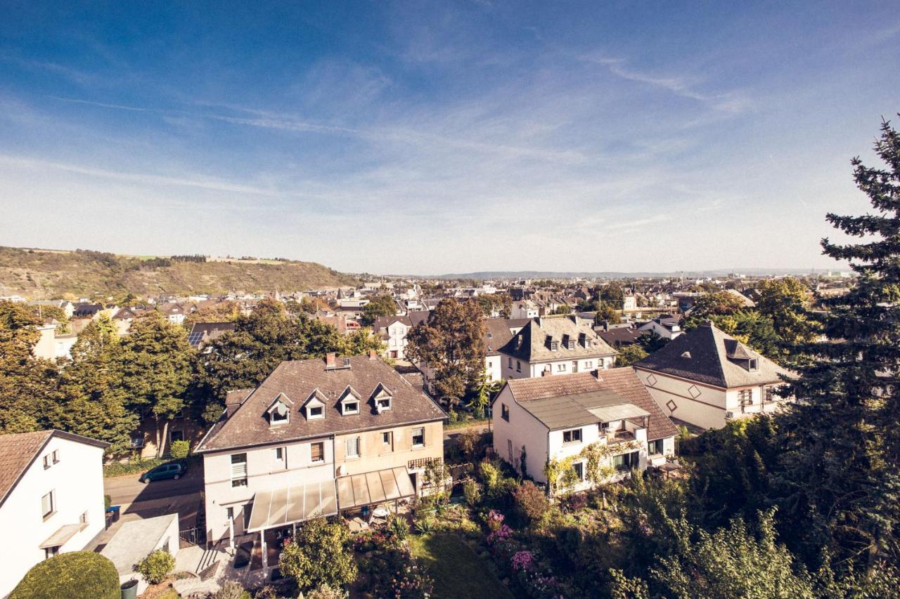 Design Apartment Zentral Fuer 6 In Andernach: Ausblick, Wifi, Kueche エクステリア 写真