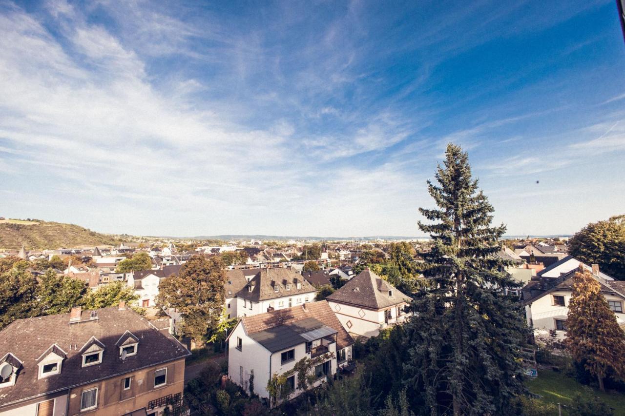Design Apartment Zentral Fuer 6 In Andernach: Ausblick, Wifi, Kueche エクステリア 写真
