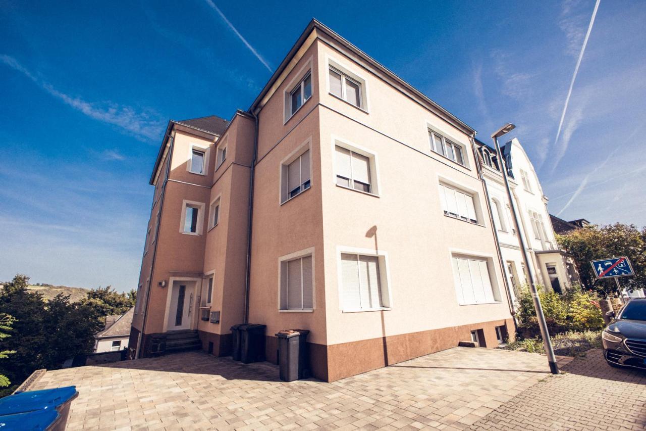 Design Apartment Zentral Fuer 6 In Andernach: Ausblick, Wifi, Kueche エクステリア 写真